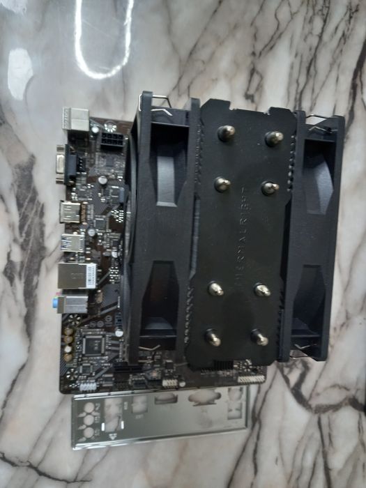 Геймърски комплект GIGABYTE H510M-K V2 +Intel Core i7-10700+32gb+512gb