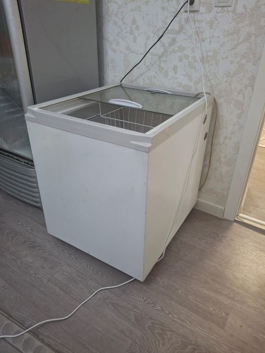 Продам морозильник