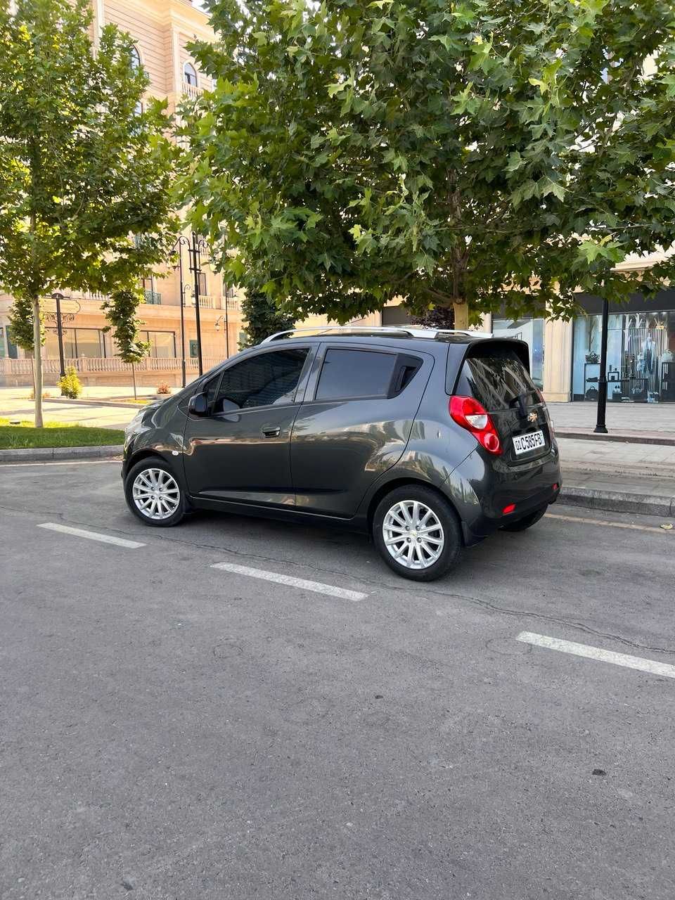 Продам Chevrolet Spark Elegant Plus (4-Позиция) Мокрый асфальт.