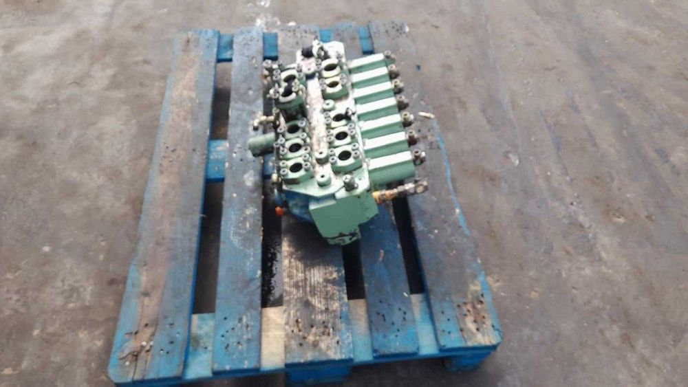 Distribuitor hidraulic excavator Liebherr R900
