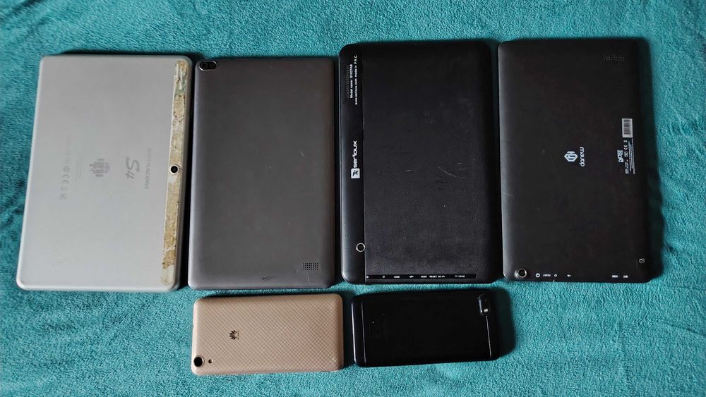 4  tablete si 2 telefoane defecte pentru reparat sau piese,complete