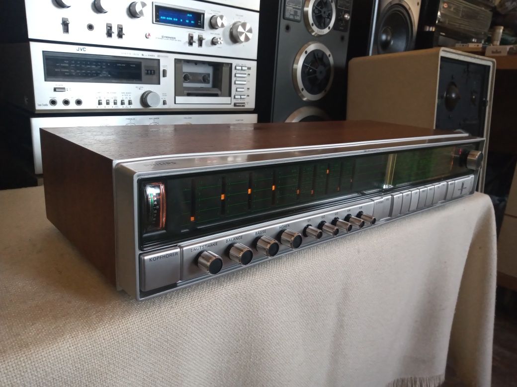 Receiver Vintage Philips 22RH-702. 20 watts/canal,4-16 ohms. Impecabil