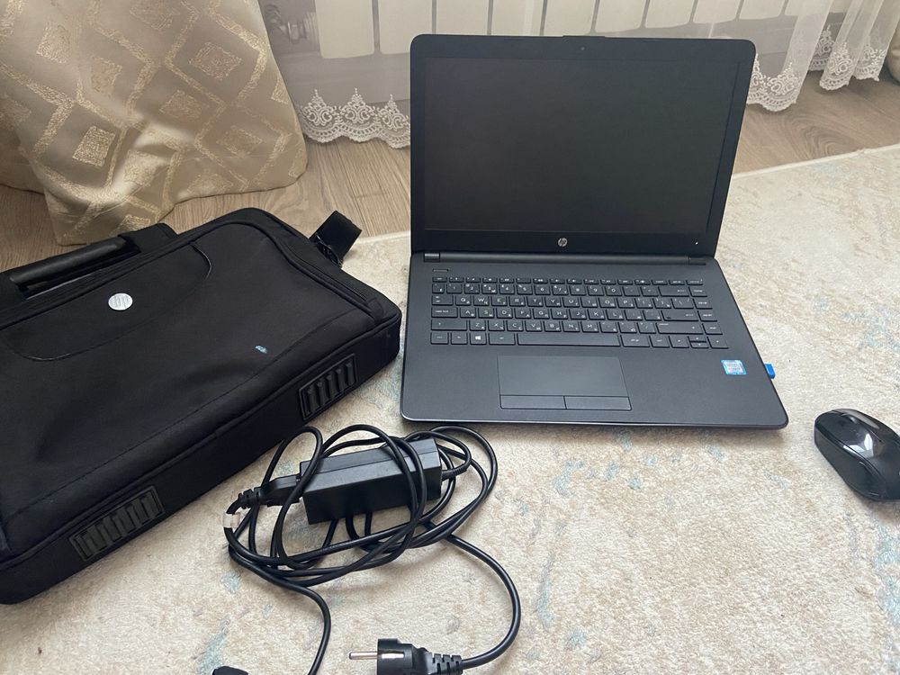 Продаю HP laptop 14-bs0xx