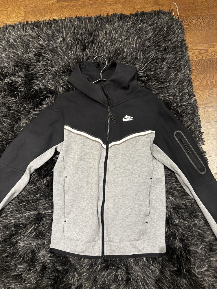 Nike tech fleece