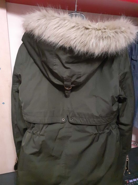 Jachetă iarnă parka super călduroasă-îmblănită,impermeabilă,antivânt.