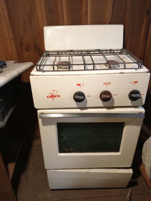Продам газ плиту 2 конфорки