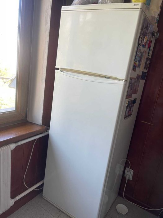 Срочно продам холодильник б/у