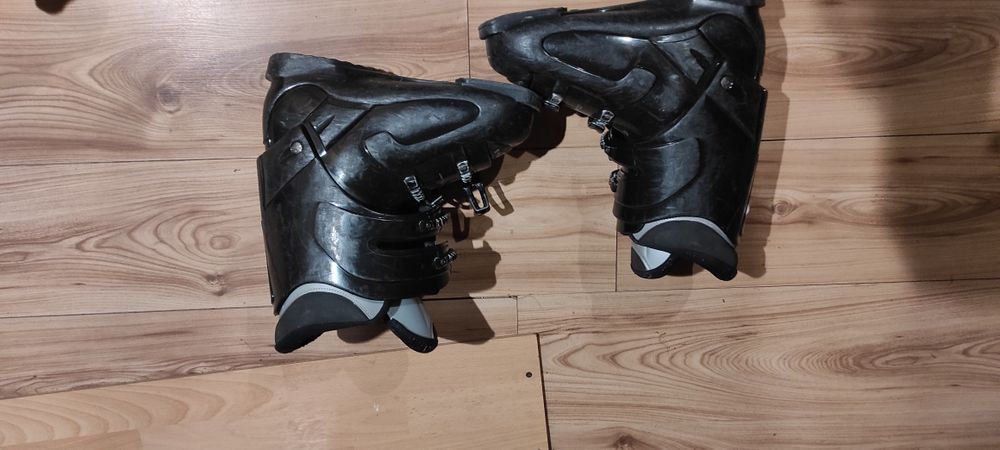 Clăpari și patine de vinzare