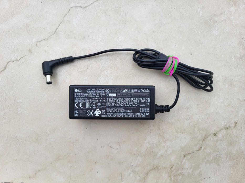 alimentator LG 19V 1,7A mufa cu pin