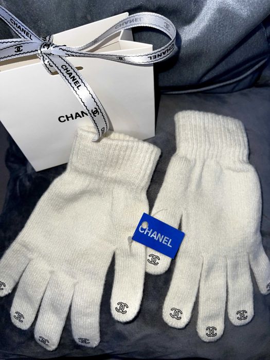 chanel ръкавици зимни унисекс плетени бели шампанско шанел аксесоар