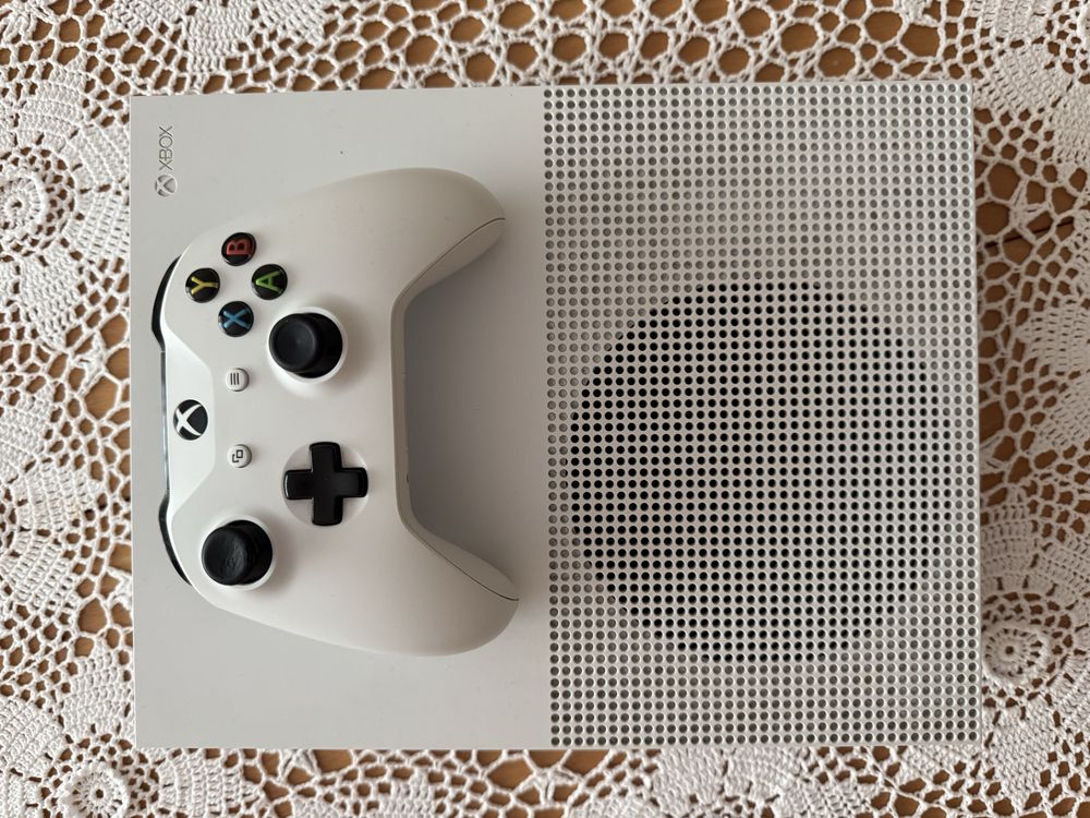 Продавам Xbox one S