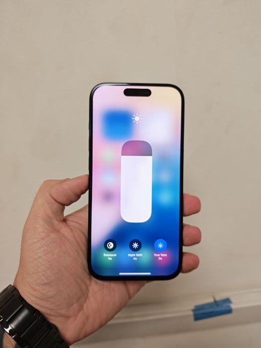 Vând sau schimb iPhone 15 Pro Blue 256GB Impecabil perfect functional