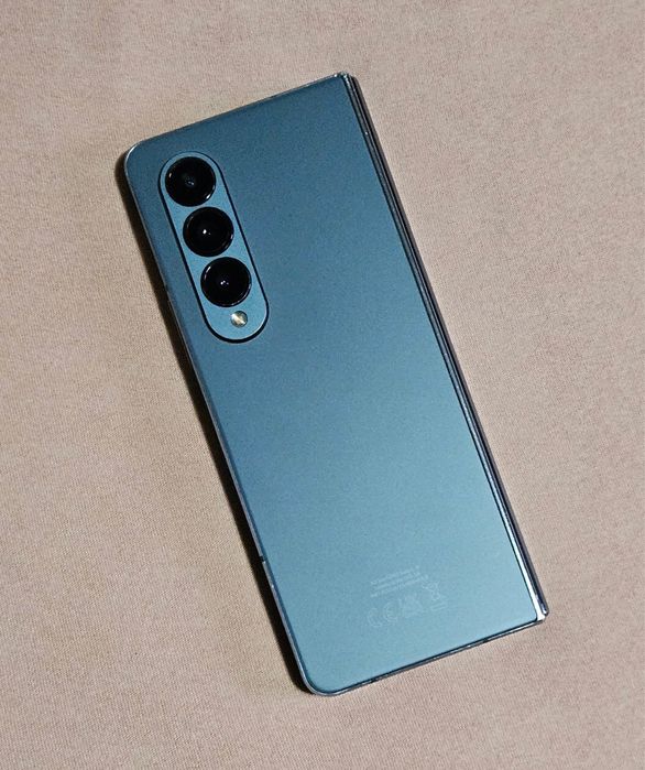 Samsung Z Fold 4 256 gb 12 gb ram