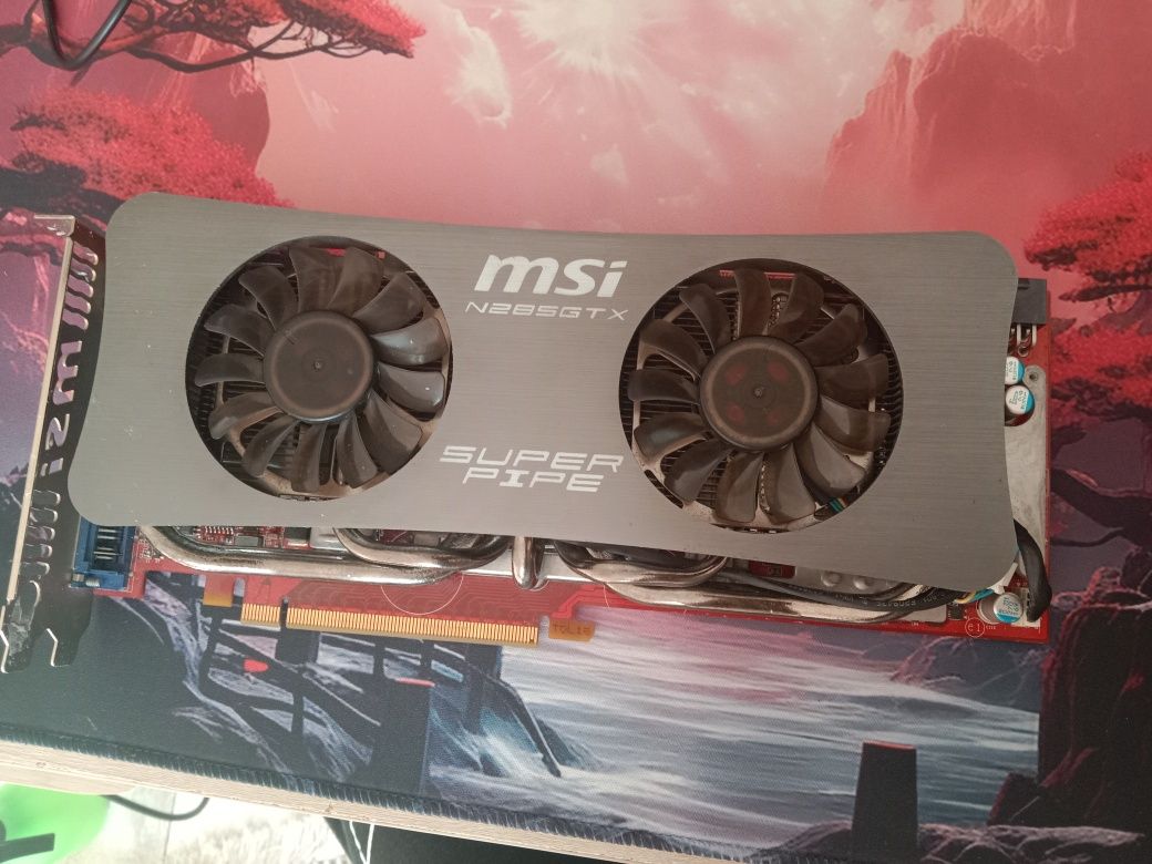 продам видеокарту Nvidia Gefoce N285 Super робочая