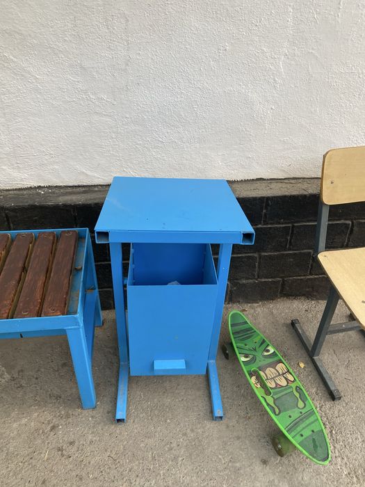 Урно и скамейка