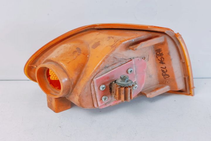 Semnalizator stanga Opel Astra F (facelift)