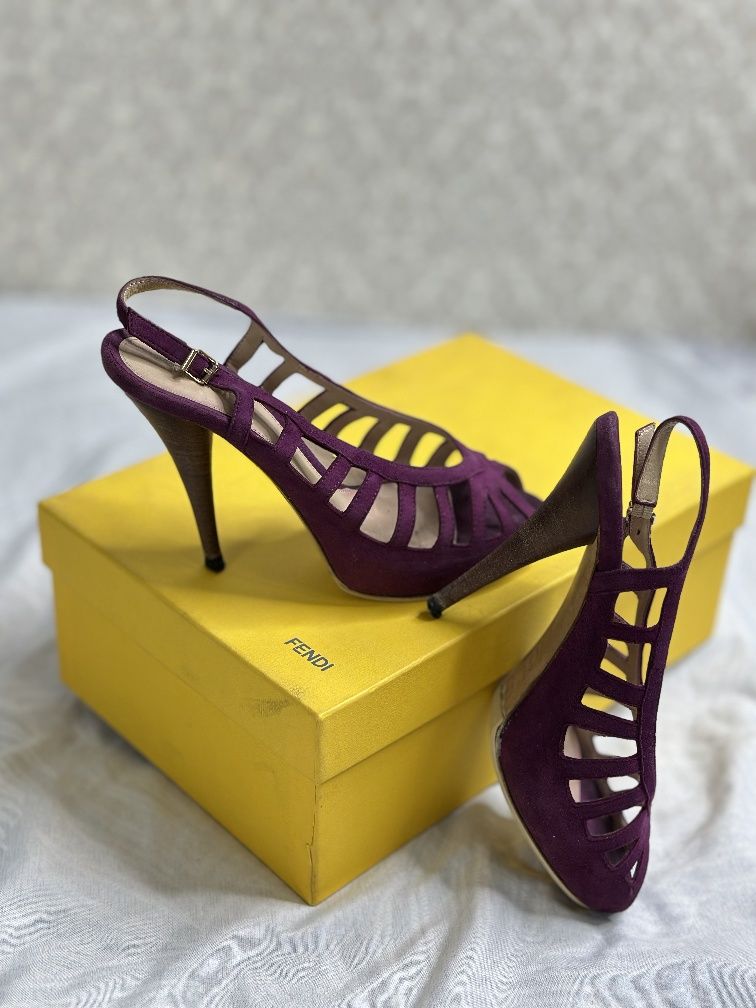 Босоножки Fendi женские
