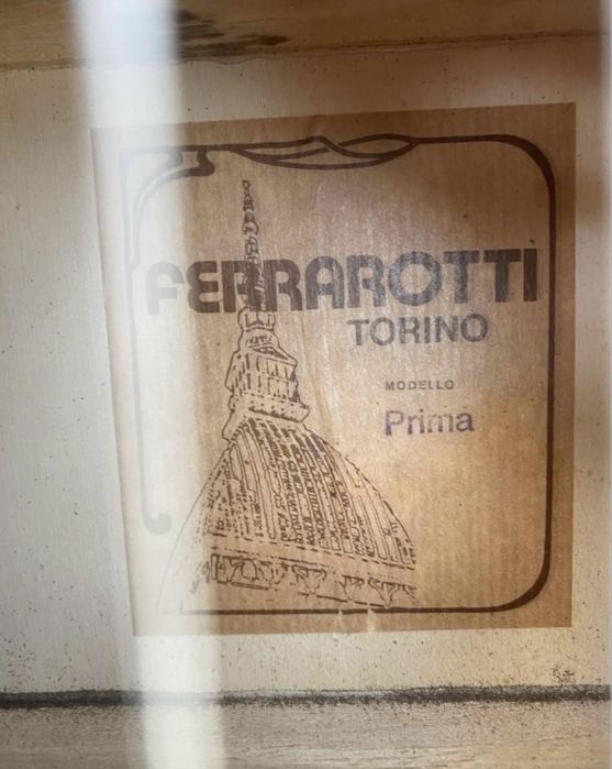 chitara clasica Ferrarotti Torino
