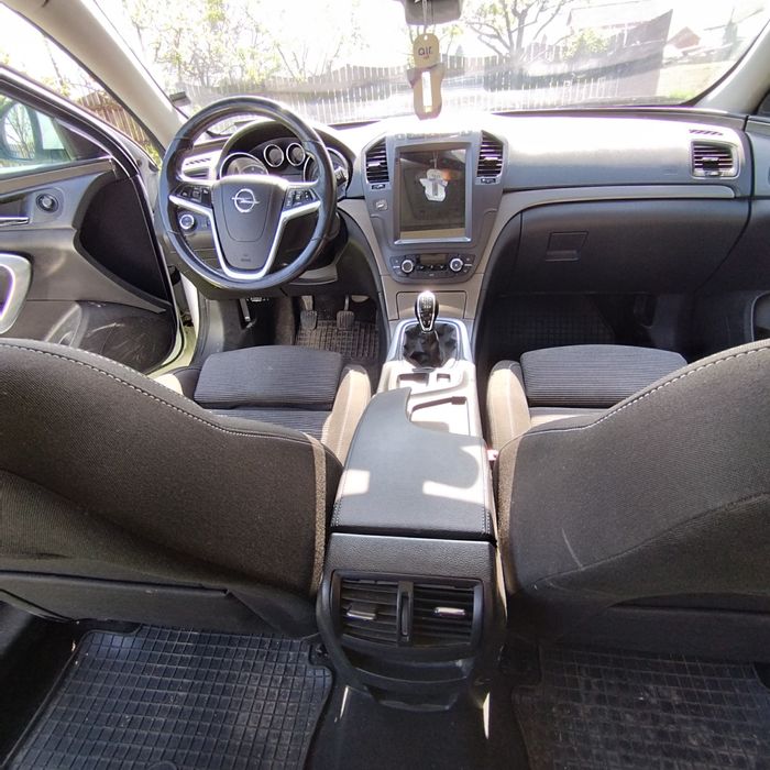 Opel Insignia Sports Tourer SW 2010 cu trapa si panoramic