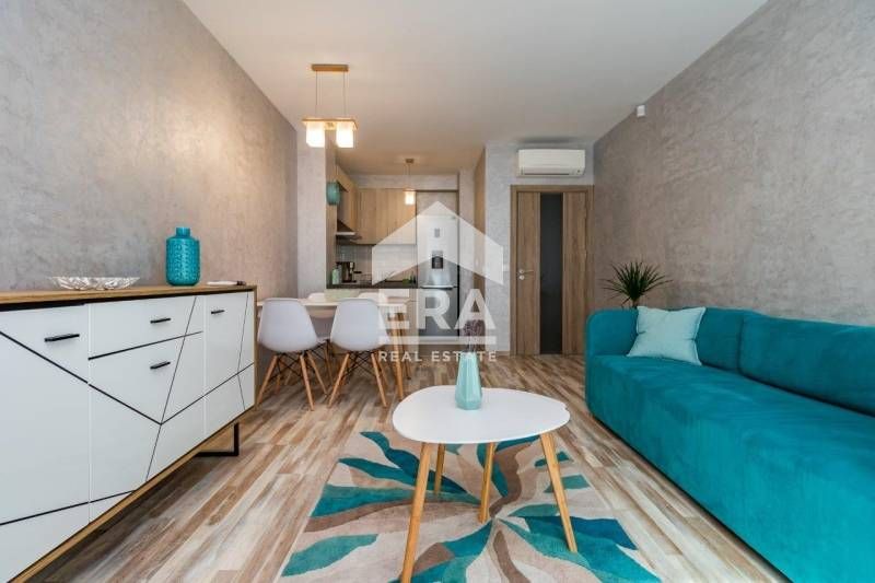 Двустаен, луксозно обзаведен апартамент под наем, с подземно паркомяст