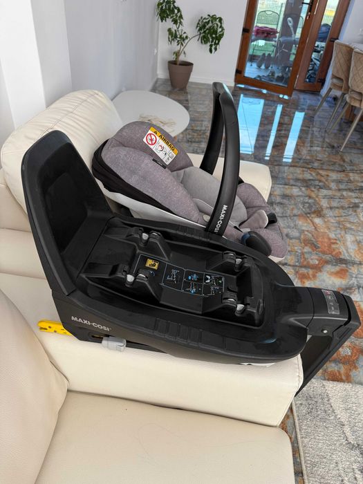 Scoica bebe Maxi Cosi plus baza isofix scaun auto perfecte