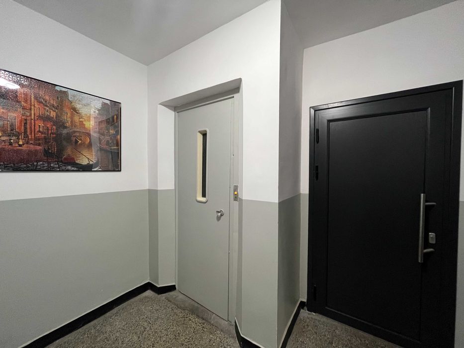 Продава се Тристаен апартамент в Варна, Младост 1 - 106 кв.м за 2076 €/кв.м - Снимка #22