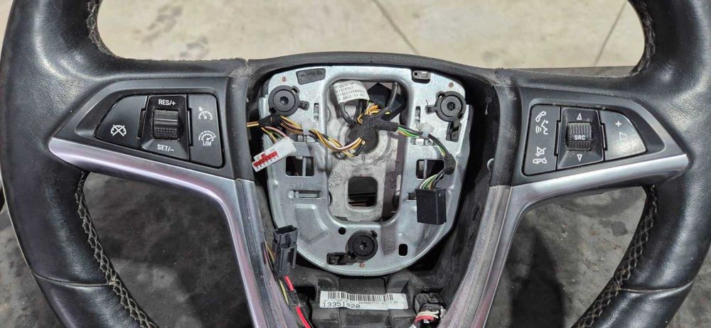 Волан за Opel Astra J Lim. 2012