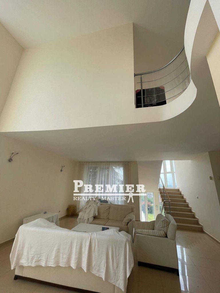 Продава се Къща в с. Лъка, Област Бургас - 550 кв.м за 764 €/кв.м - Снимка #7