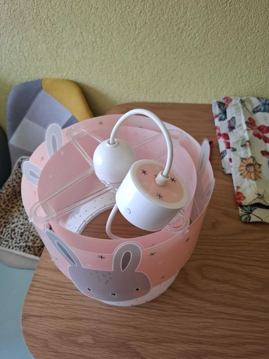 Осветление таванна лампа