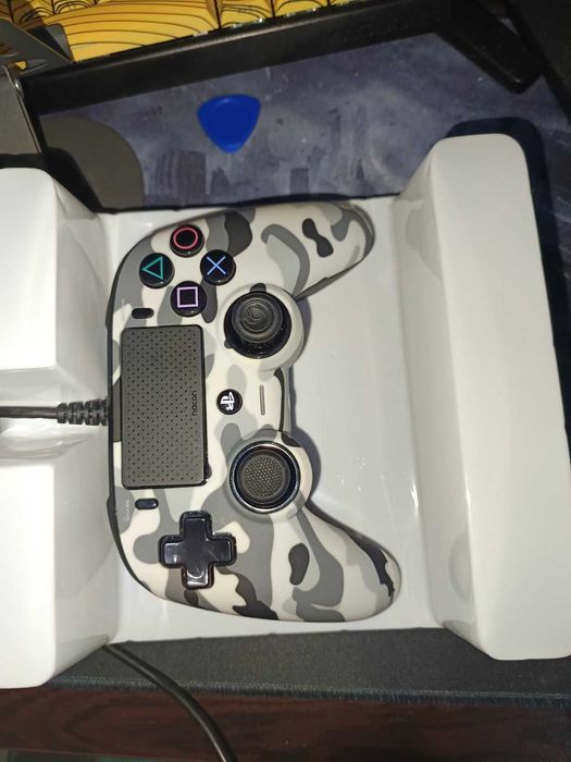 Джойстик за ps4 на nacon