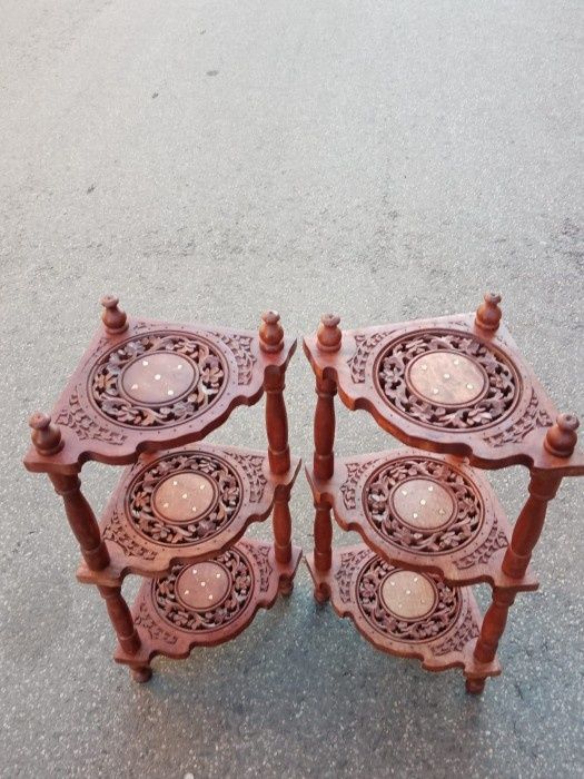 Superb set de 2 colțare etajere din lemn de trandafir sculptate integr