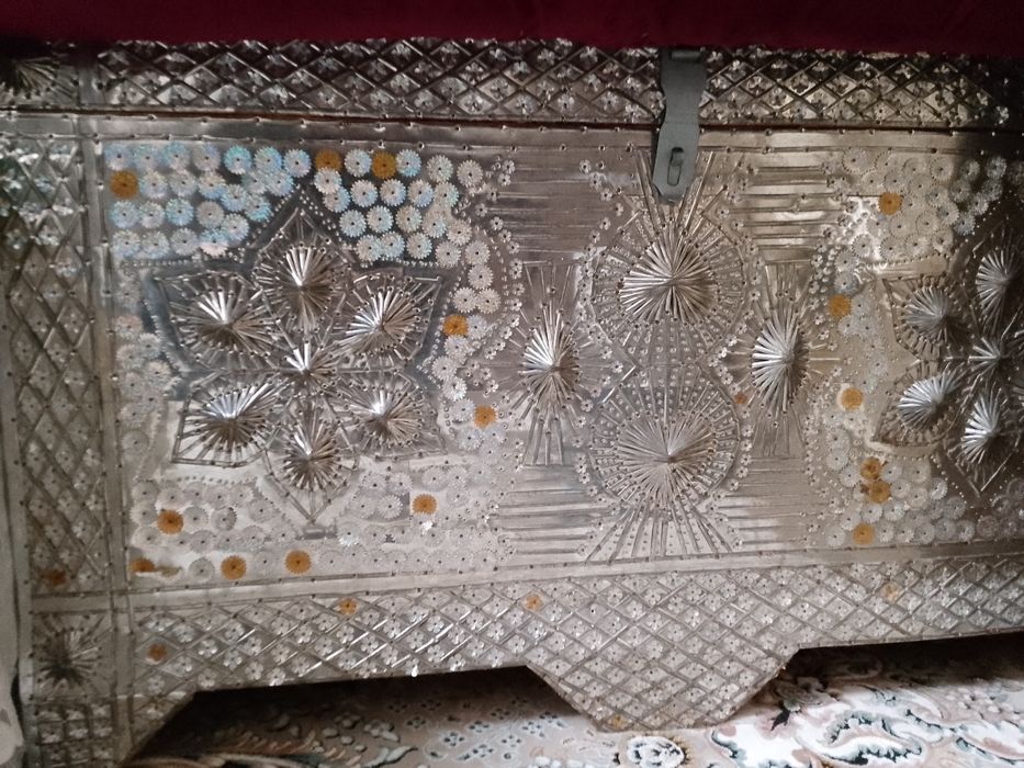 Sandiq sotiladi, yangidek xolatda