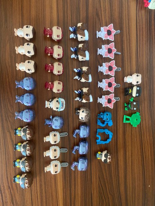 Фигурки из kinder joy stranger things