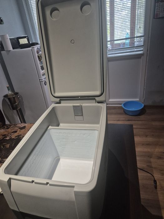 Хладилник Васко компресорен 12/24 волта