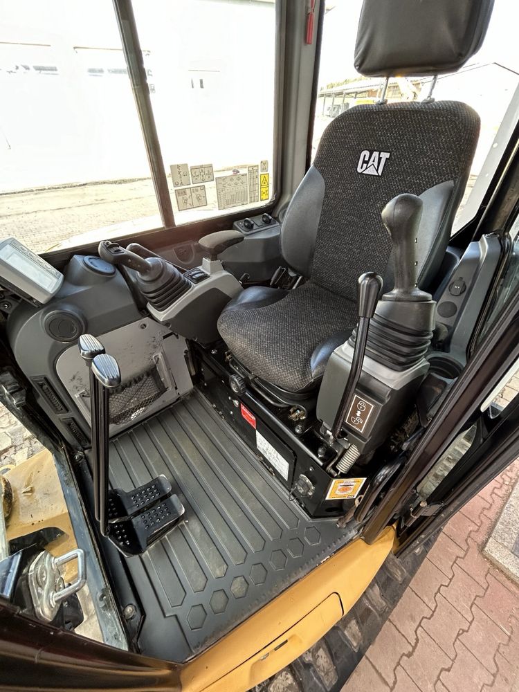 Vand Excavator cat 305E2