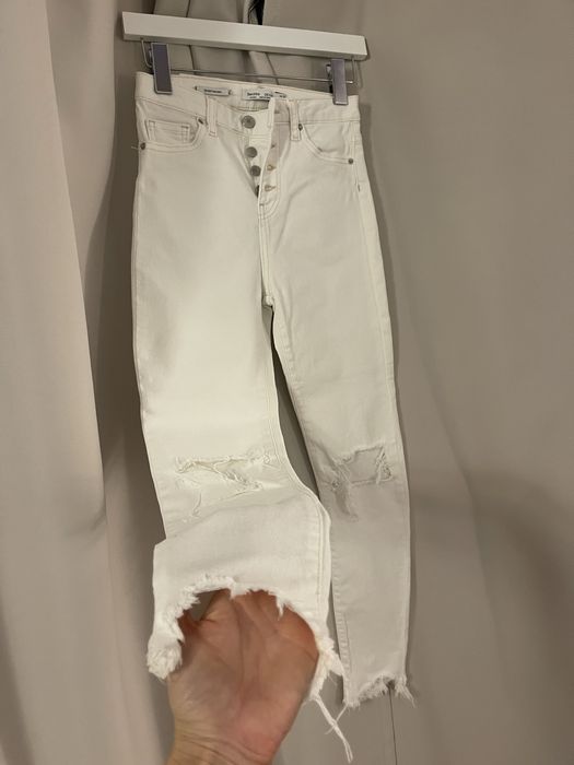 Бели дънки Bershka Skinny