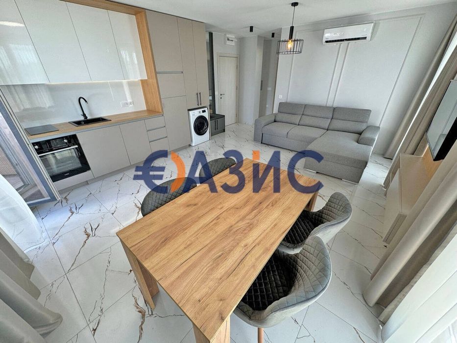 Апартамент с 1 спалня в комплекс Emilia Romana, 102 кв.м., Слънчев