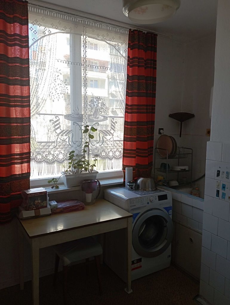 Продава се Двустаен апартамент в Казанлък - 75 кв.м за 816 €/кв.м - Снимка #4