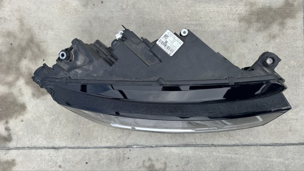 фар, фарове SKODA Octavia IV,far  SKODA Octavia IV CRYSTAL LIGHTING