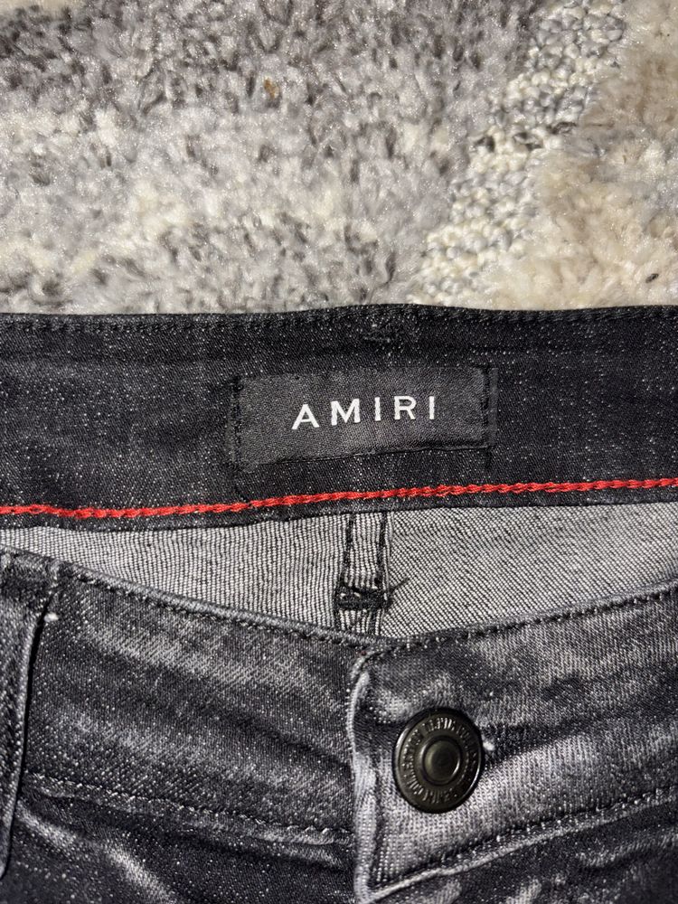 Blugii Scurti Amiri