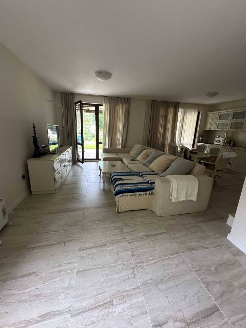 Продаваме Тownhoyse Green life