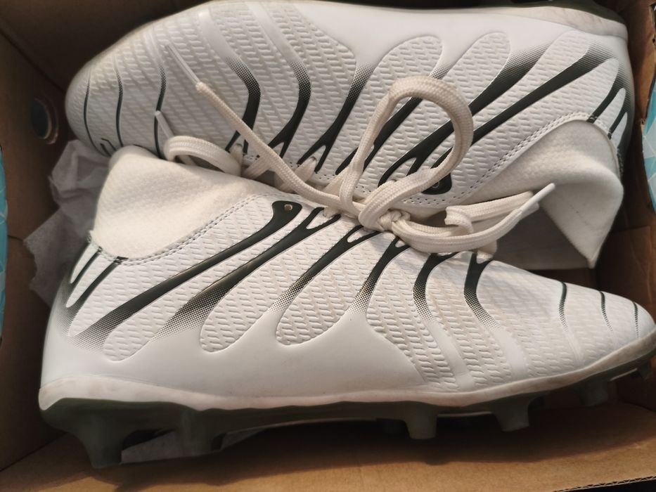 Бутсы белые!!!5к