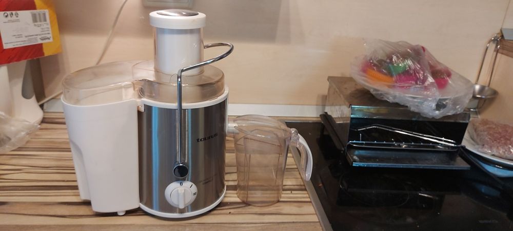 Сокоистисквачка Таурус