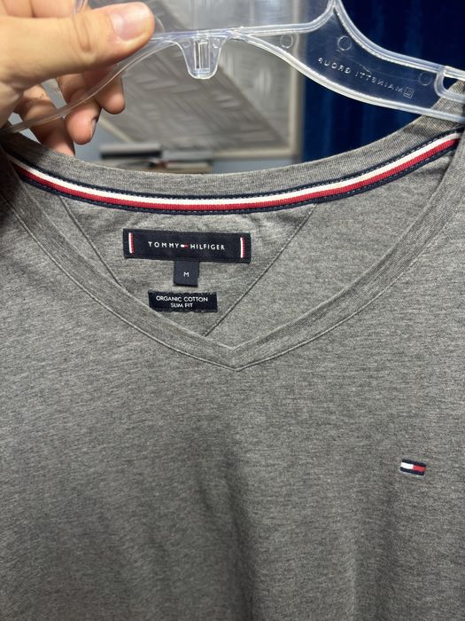 V neck tommy hilfiger