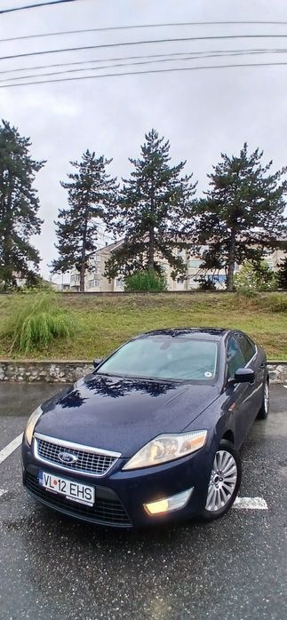Vând Ford Mondeo
