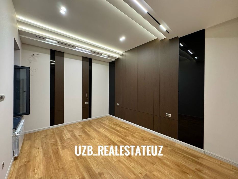 Ор-р: Циолковский, Ломоносова Продается Новый Евро дом 3.соток 500м2