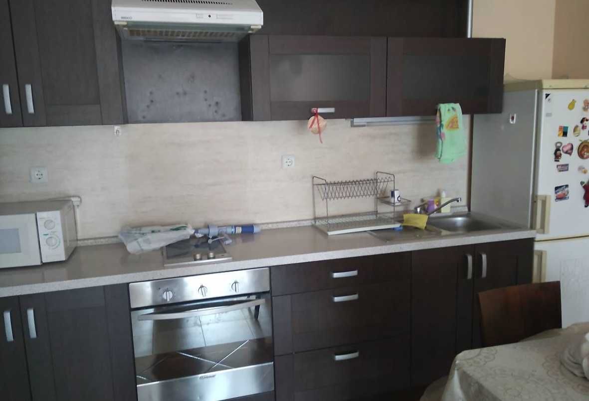 Дава се под наем Двустаен апартамент в Бургас, Изгрев - 95 кв.м за 225 € - Снимка #1