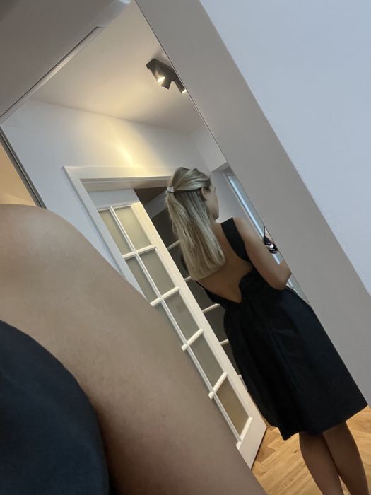 Rochie neagra eleganta