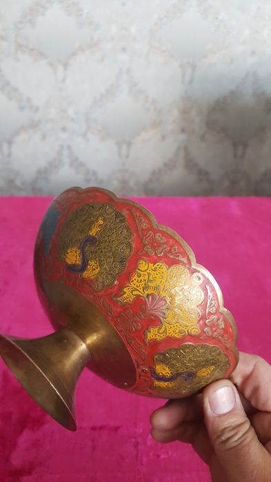 Продаются разные хрустальные фигурки, антикварные вазы, ложки, тарелки