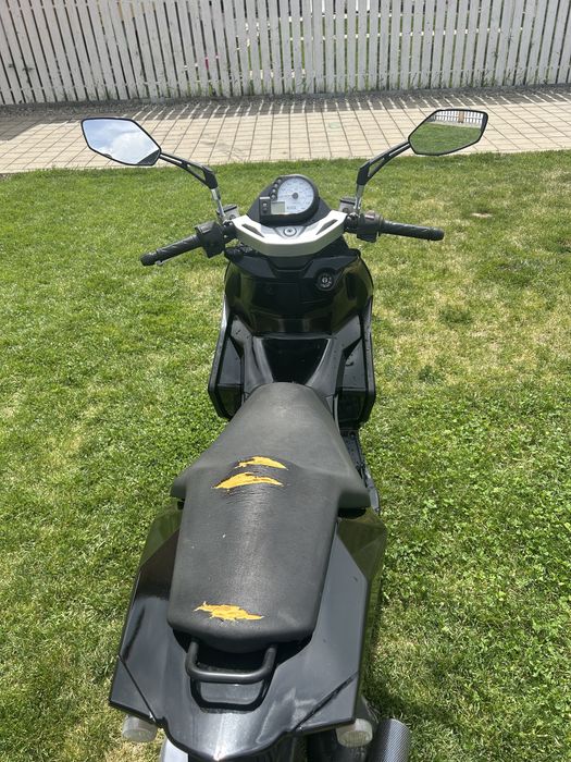 Vand scuter de 80